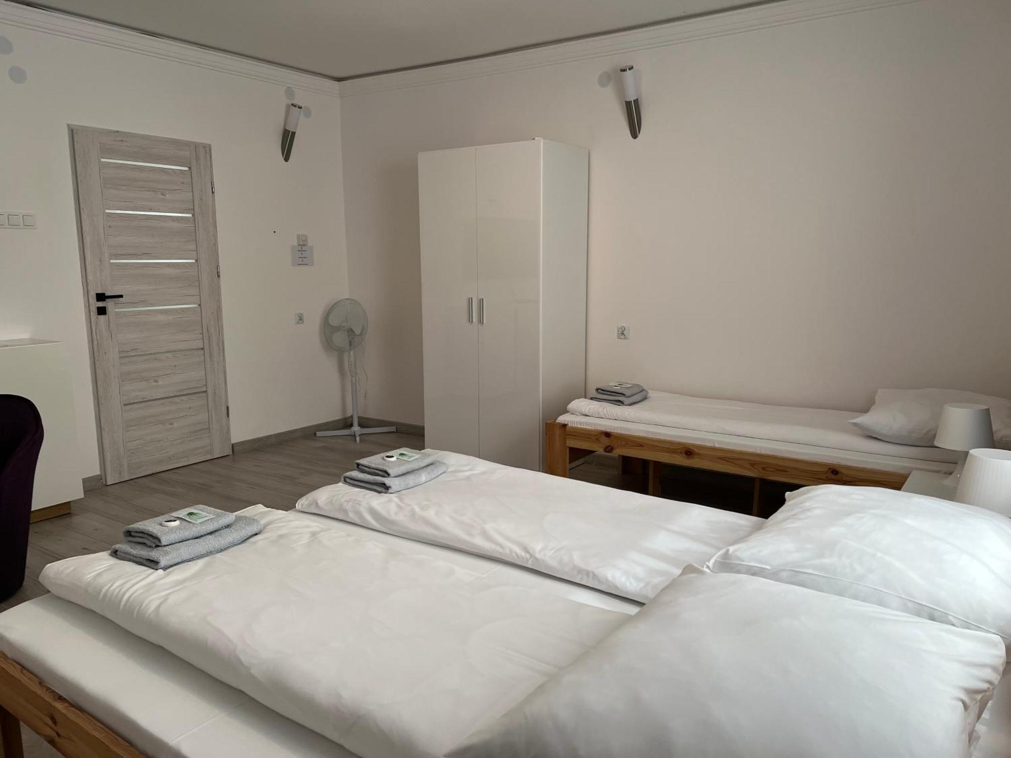 Etna 3 Dom Z Parkingiem Rzeszow Morgowa Apartman Kültér fotó